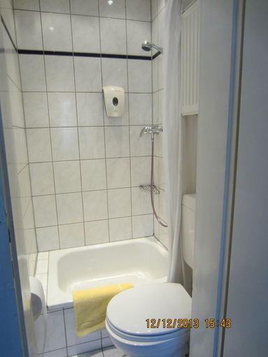 Bathroom 5, Hotel Haus Rheinblick, Düsseldorf