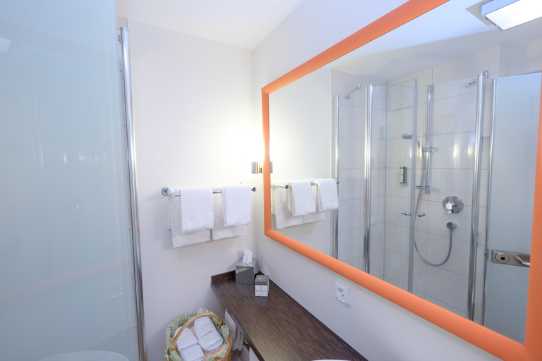 Bathroom 4, Hotel Bären Titisee, Breisgau-Hochschwarzwald
