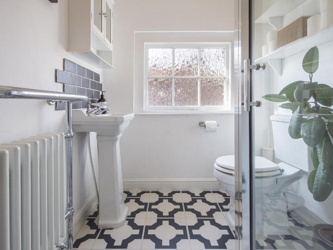 Bathroom, The Tansy House on Queen Street, York