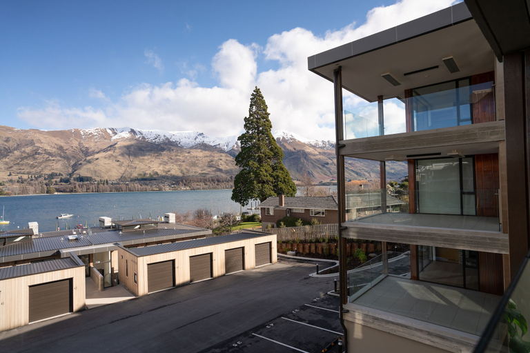 Others 4, Release Wanaka - Genoa, Queenstown-Lakes
