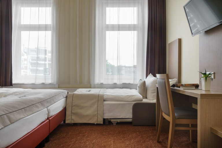 Bedroom 3, Hotel Norddeutscher Hof, Hamburg