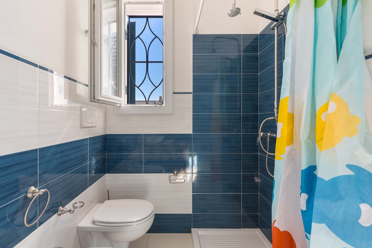 Bathroom 3, Villetta Michela, Lecce
