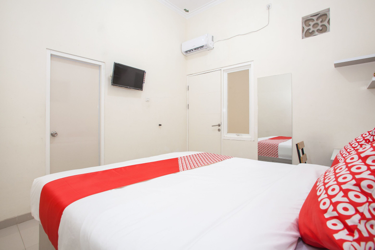Bedroom 2, Linn's Family Residence, Malang