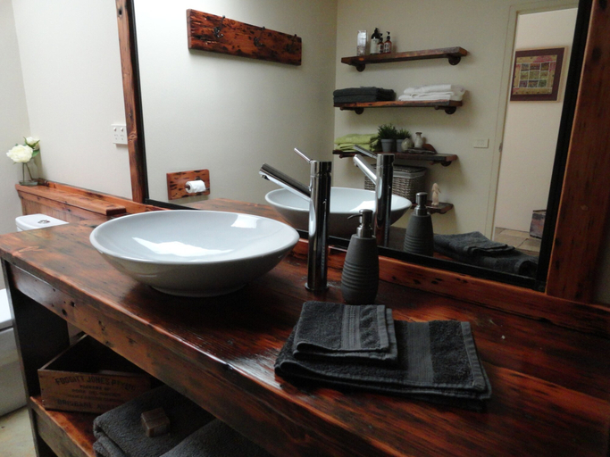 Bathroom 4, Down to Earth Farm Retreat, E. Gippsland - Bairnsdale