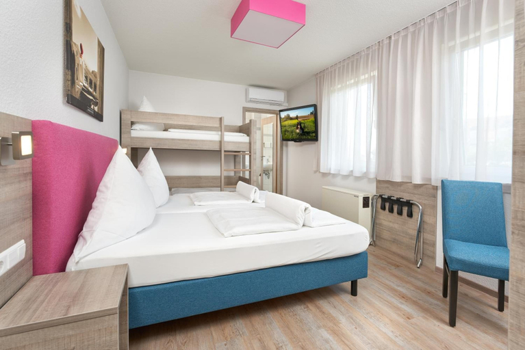 Bedroom 4, Gästehaus Mythos, Ortenaukreis