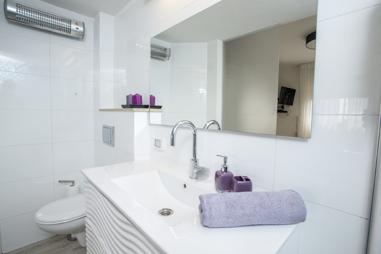 Bathroom 4, Eshkol Housing Haifa -Luxury Sea View Villa
