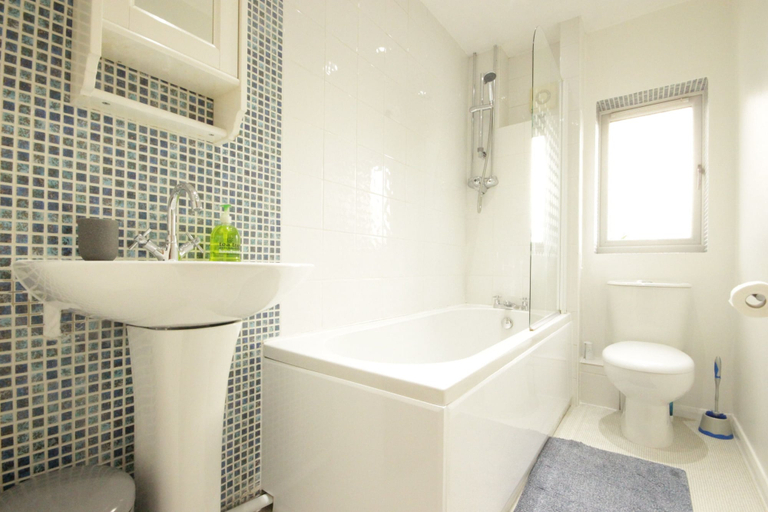 Bathroom 4, Victoria House, Kingston upon Hull