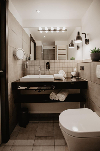 Bathroom 5, Arivo Aparthotel, Forchheim