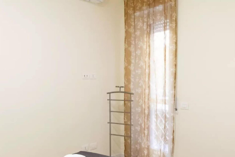 Room 3, Via delle Medaglie d'Oro, Rome