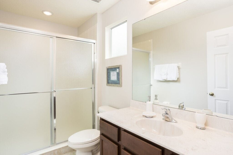 Bathroom 4, Amazing 6 Bedroom House, Osceola