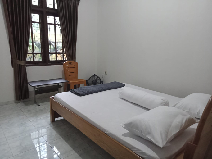 Han Homestay Malang, Malang