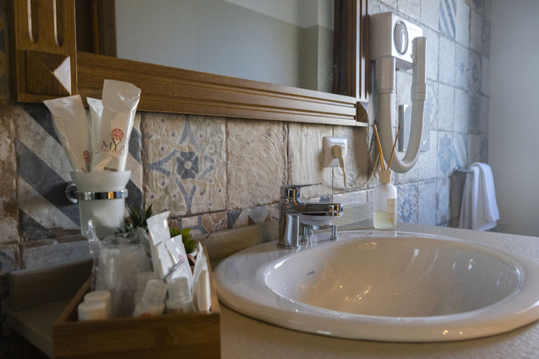 Bathroom 5, Relais Country House, Napoli