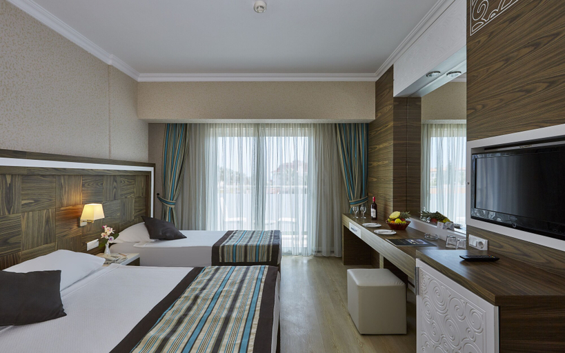 Bedroom 4, Royal Towers Resort, Kemer