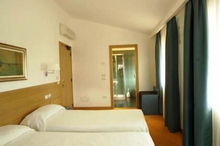 Bedroom 2, Al Caminetto, Trento