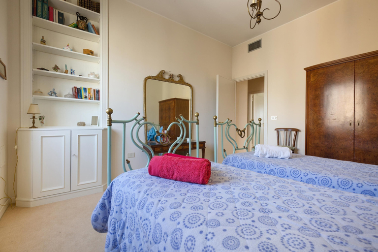 Bedroom 5, Tina's House, Lecce