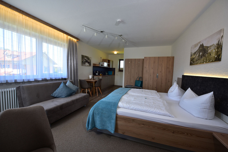 Bedroom 3, Hotel Allgäu Garni, Lindau (Bodensee)