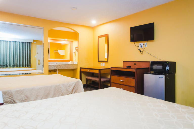 Bedroom 2, Express Inn Gulf Bank, Houston