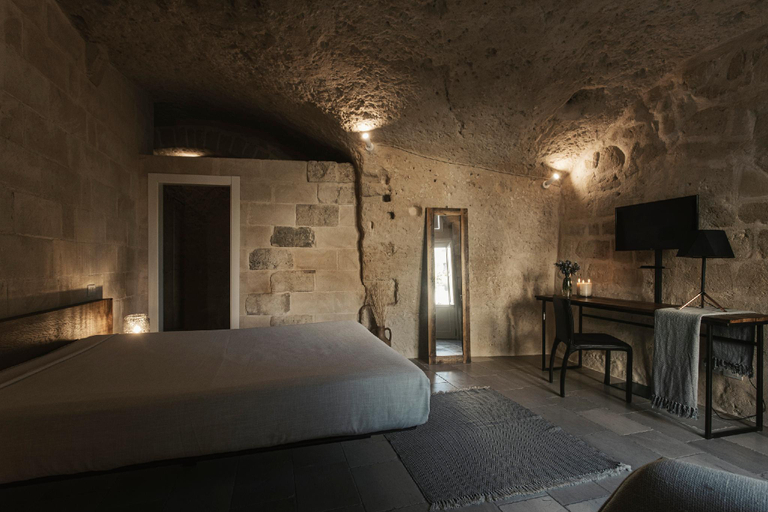 Bedroom 2, Aque cave, Matera
