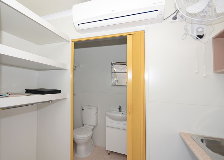 Bathroom 3, Meekatharra Accommodation Centre - Campsite, Meekatharra