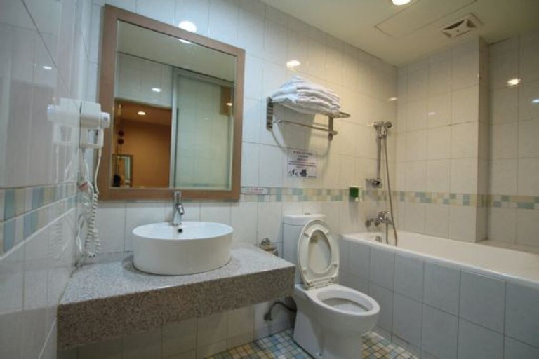 Bathroom 4, Tanxiang Resort Hotel Sun Moon Lake, Nantou