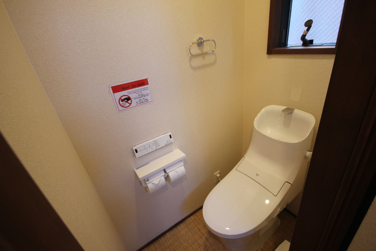 Bathroom 4, Yadoya Hakutei-An, Taitō
