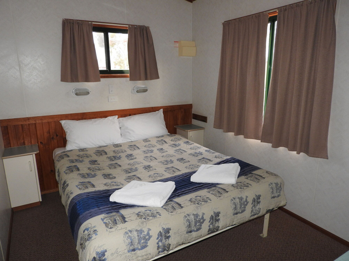 Bedroom 3, Victoria Lake Holiday Park, Shepparton