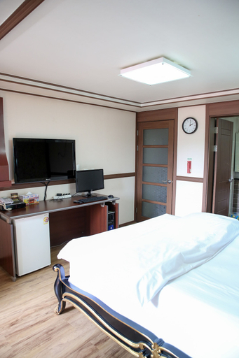 Bedroom 3, Hill Stay Hotel Residence, Gumi