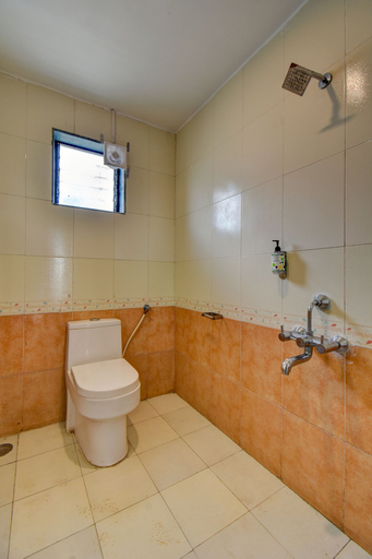Bathroom 4, Hotel Silver Inn, Satara