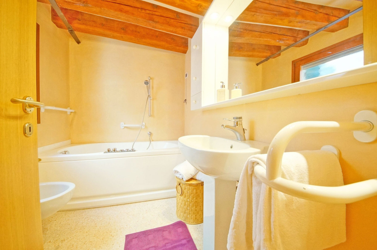 Bathroom 4, DolceVita Apartments N. 245, Venezia