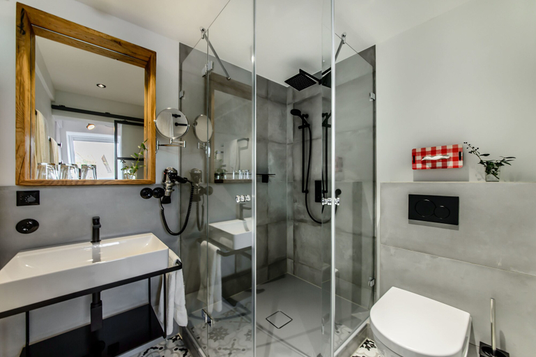 Bathroom 4, BIO-Hotel Adler, Ravensburg