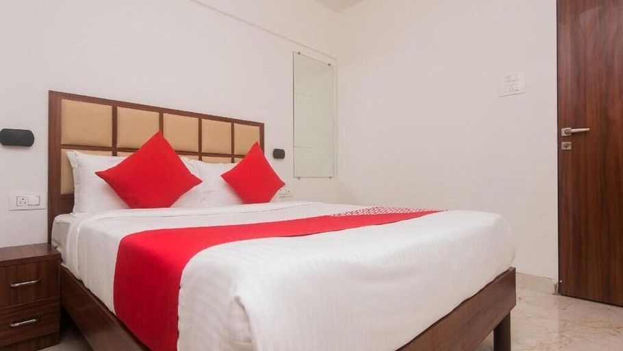 Bedroom 2, Hotel Grand Plaza, Mumbai Suburban