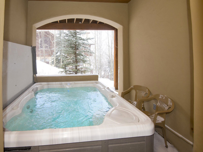 Bathroom 4, Alpine Drive Chalet, Eagle