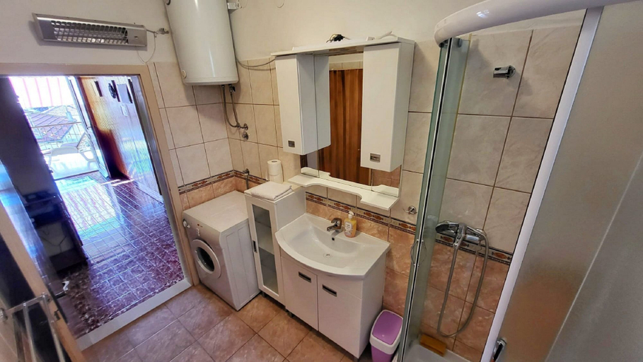 Bathroom 3, Apartment Belo, Dugi Rat
