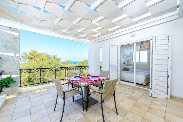 Others 5, Villa Marilena