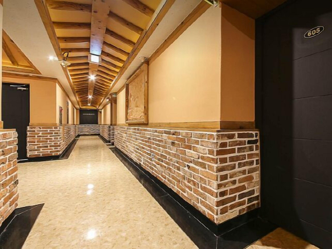 Others 5, Hotel Bath, Gimpo