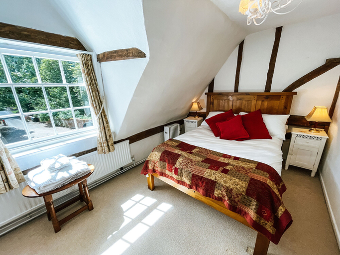 Bedroom 2, The Peacock Inn, Suffolk