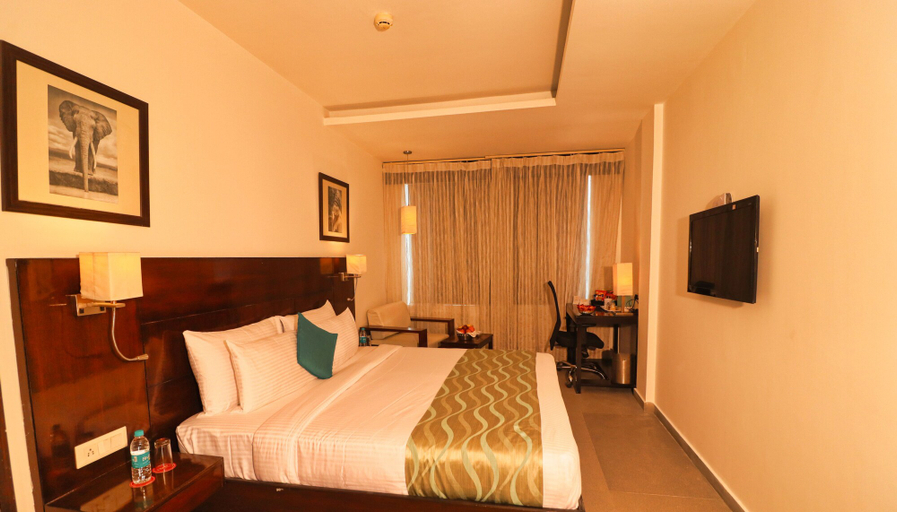 Bedroom 2, Ginger Vadodara,Alkapuri, Vadodara