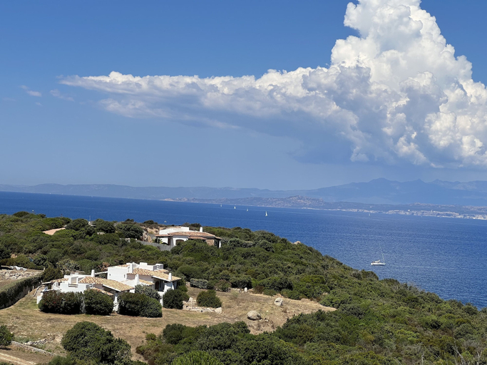 Others 5, Villa Sleeps 4 With Rooftop Solarium, Olbia-Tempio