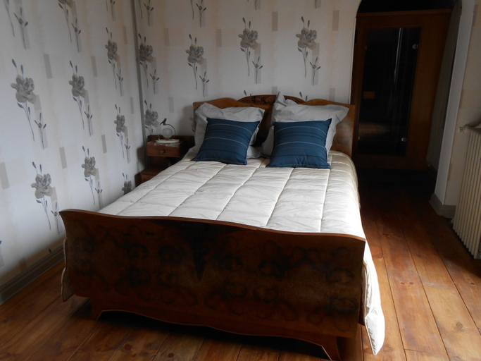 Bedroom 5, La Passagère, Allier