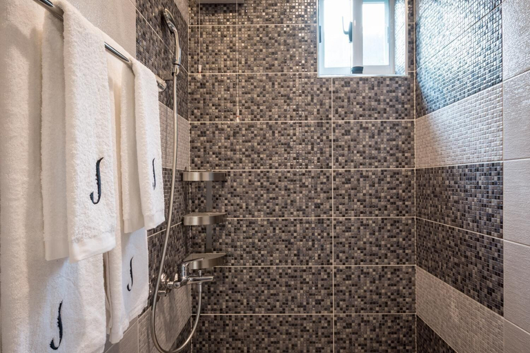 Bathroom 4, BlackJazz Inn, Nantou