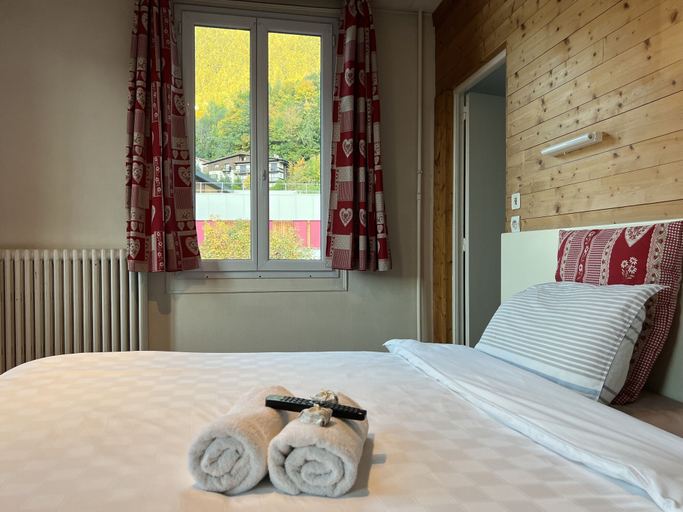 Bedroom 3, Hotel de Trois St Gervais, Haute-Savoie