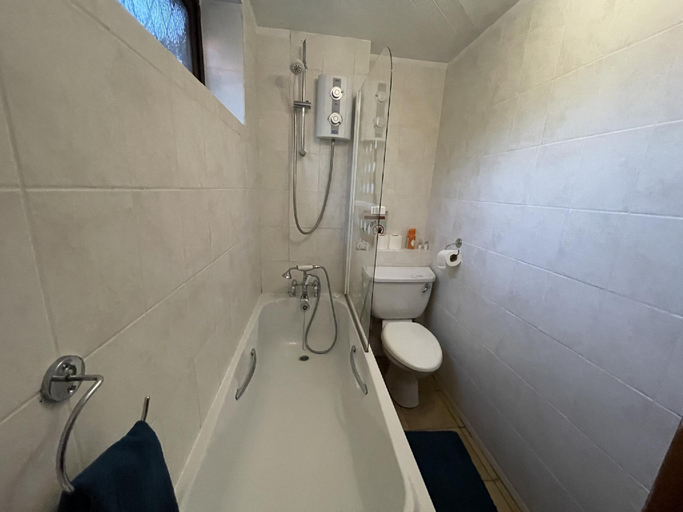 Bathroom 4, Tovey Lodge, East Sussex