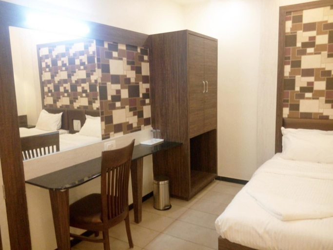 Bedroom 3, Hotel Pushpak Park, Osmanabad