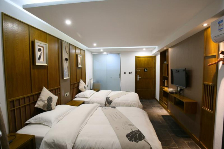 Bedroom 2, Ms.Yang's Guest House, Xiangxi Tujia and Miao
