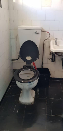 Bathroom 3, Plaza Hotel, Bulawayo