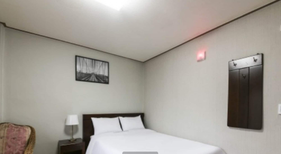 Bedroom 2, Namwon Hotel, Namwon