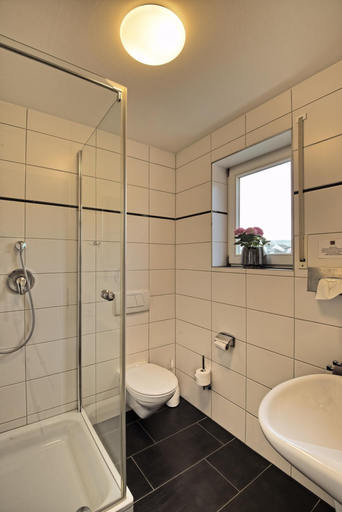 Bathroom 5, Weingut & Gästehaus Christoph Clüsserath, Trier-Saarburg
