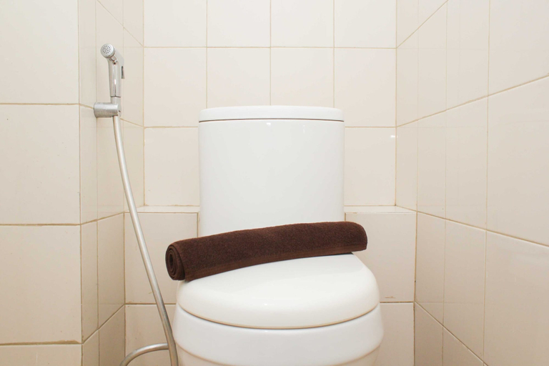 Bathroom 2, Nice and Elegant Studio at Riverview Jababeka Apartment, Cikarang
