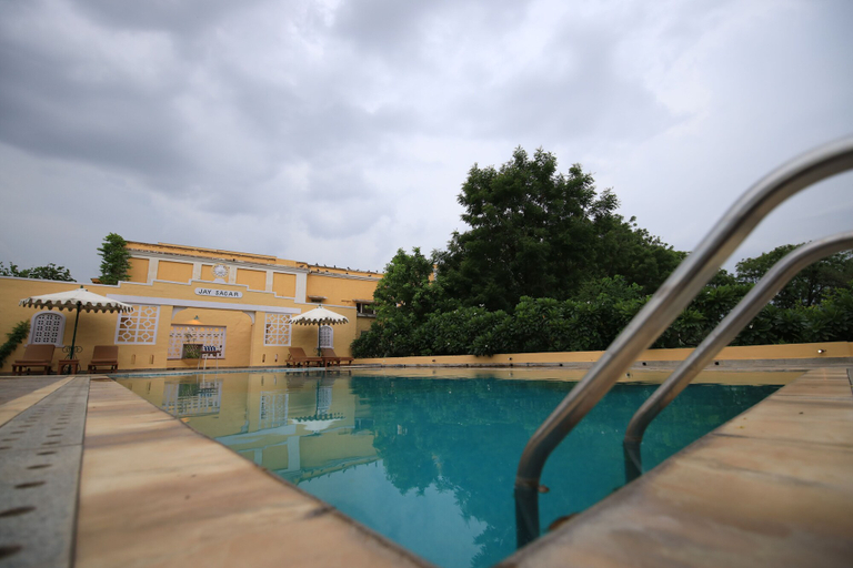 Sport & Beauty 5, Roop Niwas Kothi, Jhunjhunun