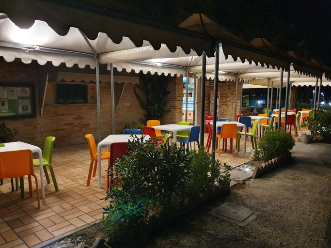 Food & Drinks 5, Club Del Sole La Risacca Family Collection, Fermo